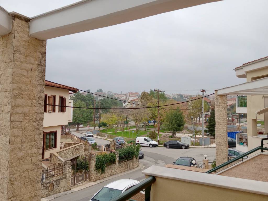 Θέα από το μπαλκόνι σαλονιού