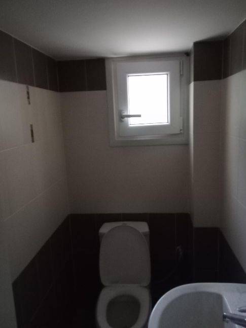 WC στο πρώτο επίπεδο