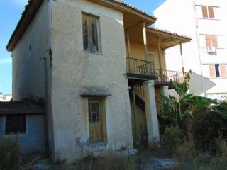 Unique old house of two levels on a plot of 800 sq.m