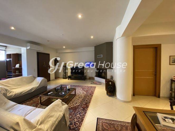 Impressive detached house for sale in Kifissia Adames