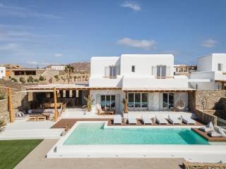 Villas for sale in Mykonos by Mesogios Group