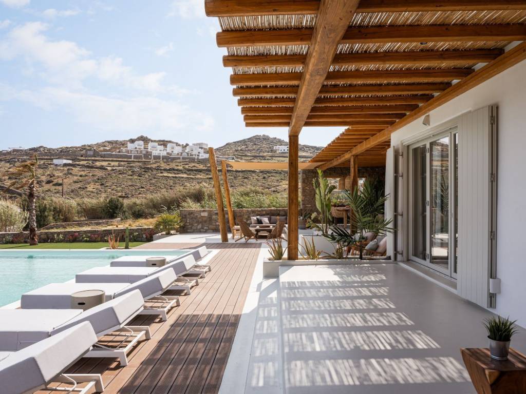 Villas for sale in Mykonos by Mesogios Group