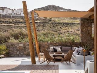 Villas for sale in Mykonos by Mesogios Group