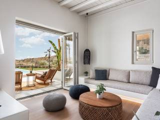 Villas for sale in Mykonos by Mesogios Group