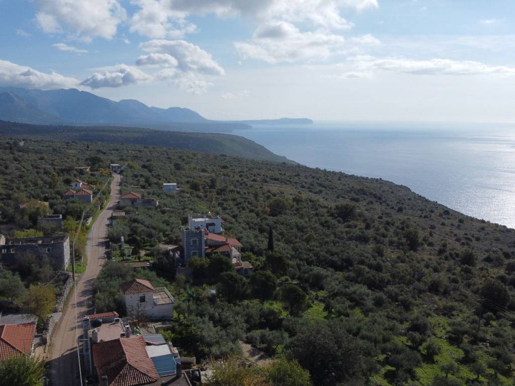 Η αρχική ονομασία του χωριού (Πολιάνα) σήμαινε ξέφωτο.