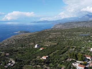 Γεωγραφικά αποτελεί το ανατολικό όριο της Δυτικής Μάνης