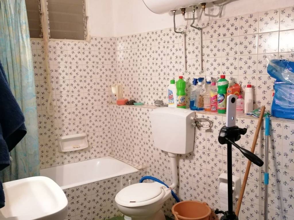 Το μπάνιο του διαμερίσματος.