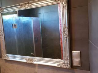 ΜΟΝΤΕΡΝΟΣ ΚΑΘΡΕΠΤΗΣ ΜΠΑΝΙΟΥ