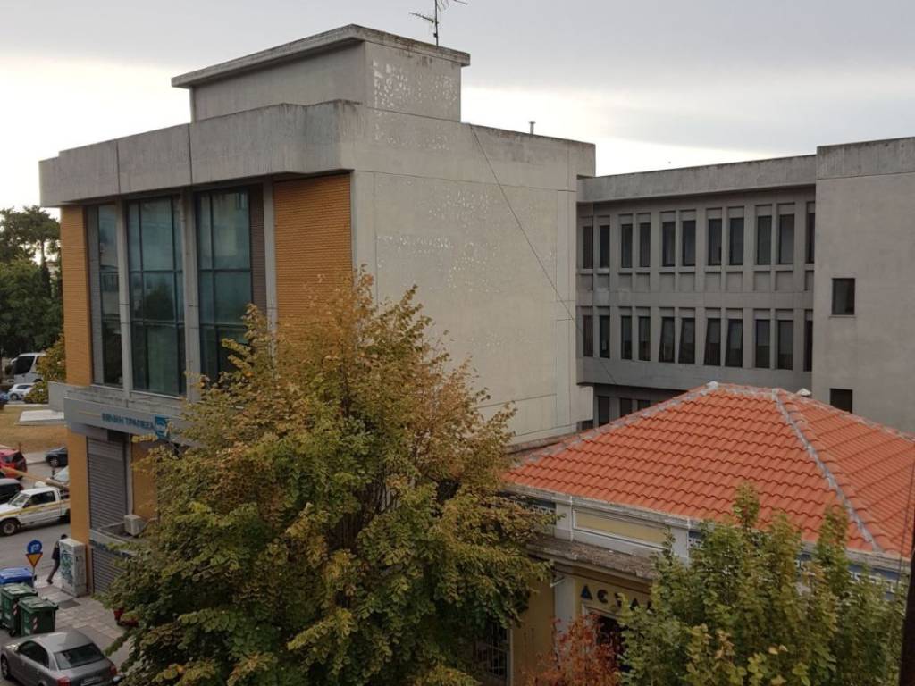 Η ΘΕΑ ΑΠΟ ΤΟ ΓΡΑΦΕΙΟ