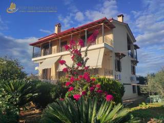 Άποψη μονοκατοικίας