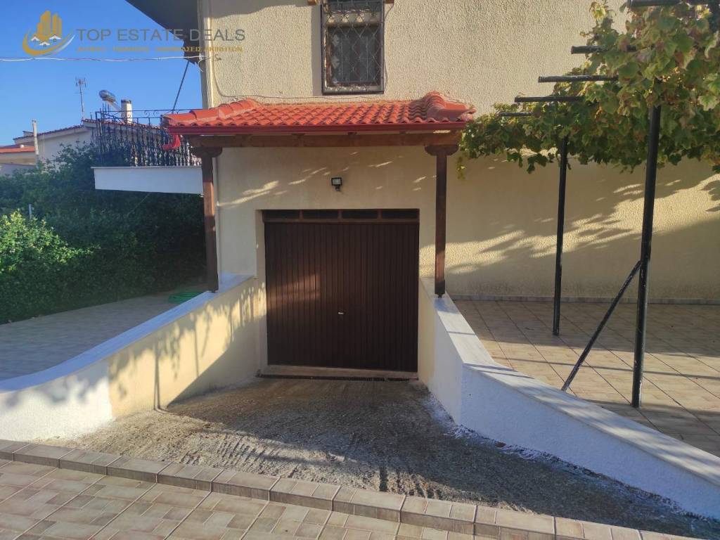 υπόγειος χώρος στάθμευσης αυτοκινήτων και άλλων πραγμάτων