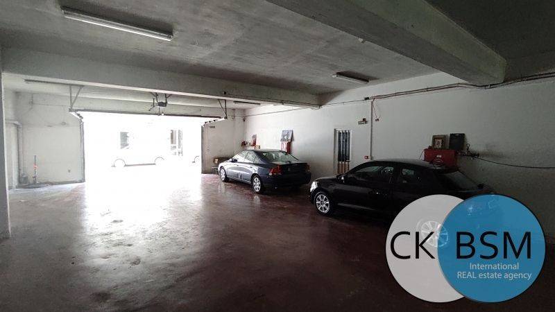 Ισόγειο πάρκινγκ / Ground floor parking