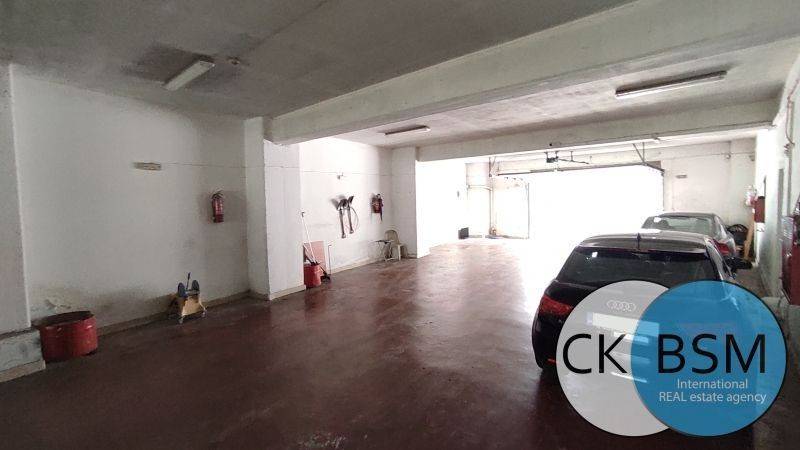 Ισόγειο πάρκινγκ / Ground floor parking