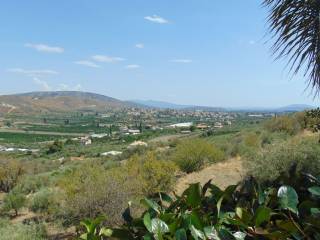 Plot for sale with a total area of 800 sq.m. in a privileged