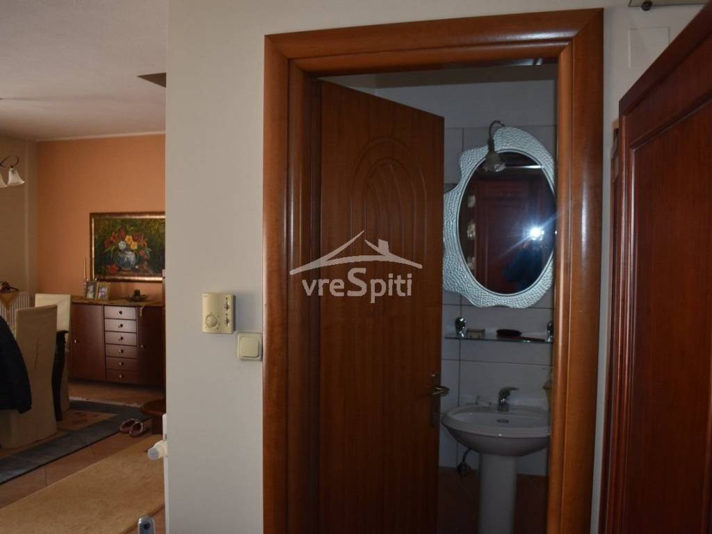 ΕΣΩΤΕΡΙΚΟΣ ΧΩΡΟΣ ΜΟΝΟΚΑΤΟΙΚΙΑΣ