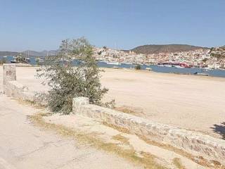 plot of 850 m² with an old house