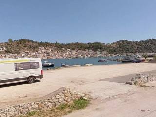 plot of 850 m² with an old house