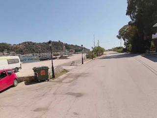 plot of 850 m² with an old house