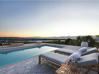 spectacular villa for sale in Porto Heli