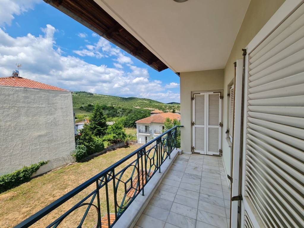 MPALKONI KOINO TON 3 DOMATION