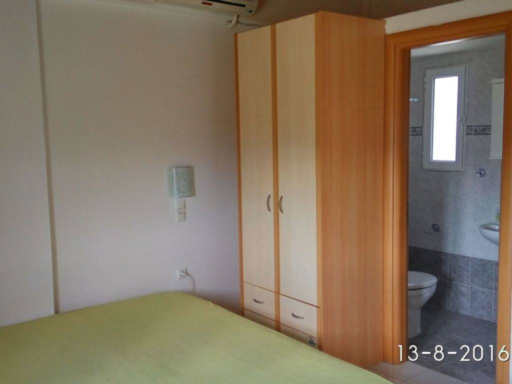 ΚΡΕΒΑΤΟΚΑΜΑΡΑ ΜΕ ΔΙΚΟ ΤΗΣ ΜΠΑΝΙΟ