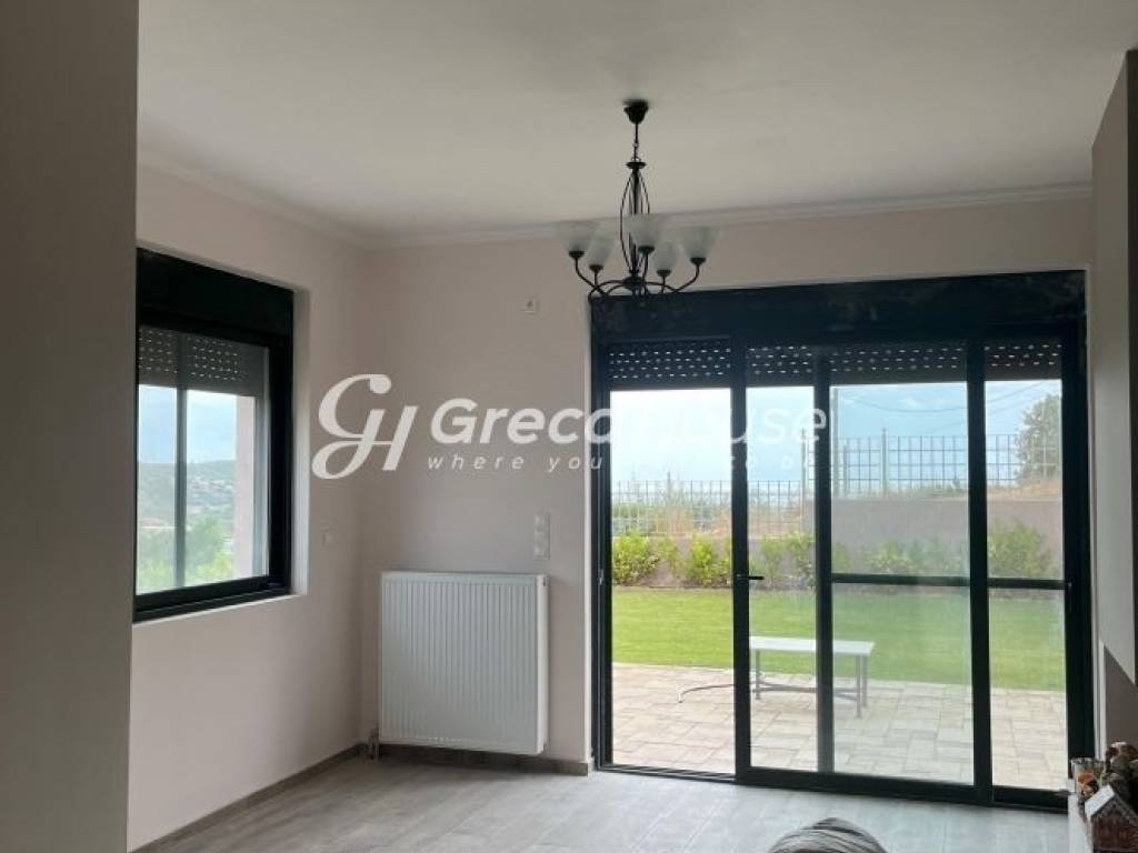 Villa with sea view for rent in Palaia Fokaia