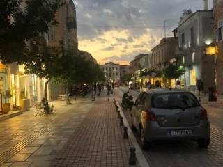 Ισόγειο κατάστημα, με άδεια υγειονομικού ενδιαφέροντος,