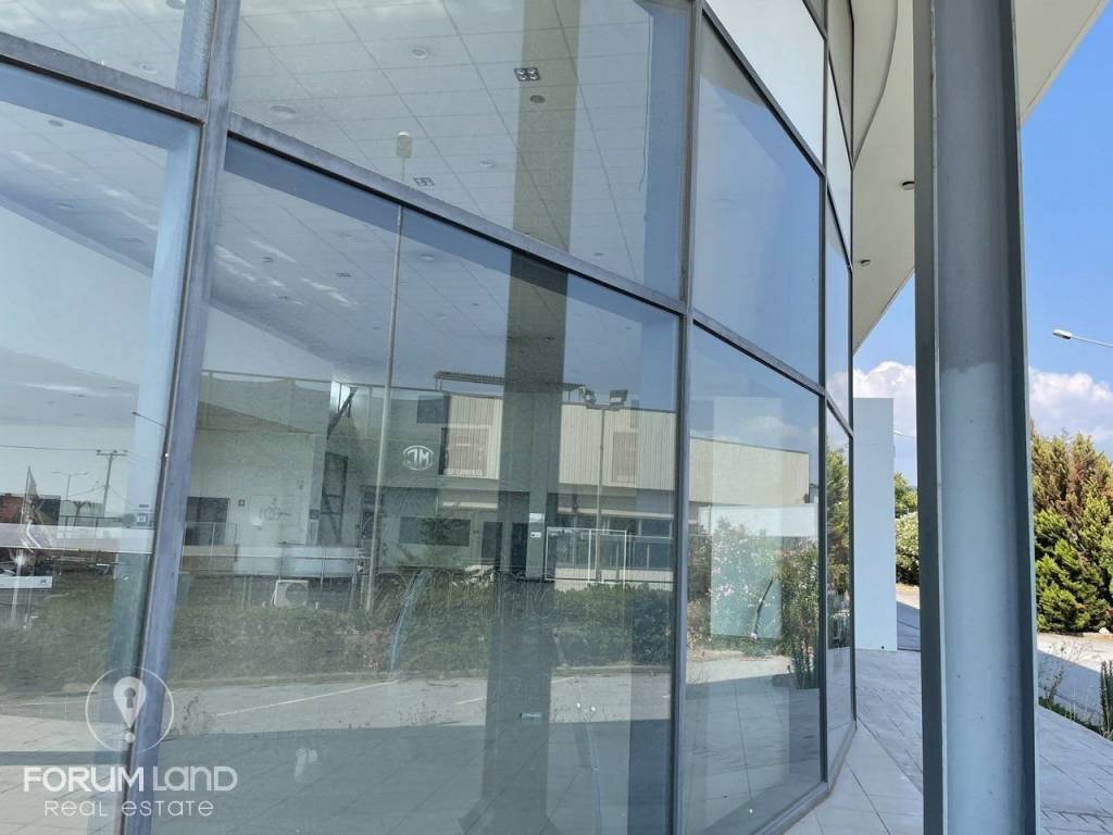 Forumland Real Estate, Εξωτερική Όψη