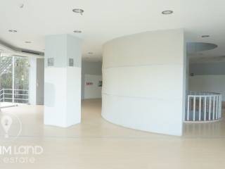 Forumland Real Estate, Επαγγελματικό κτίριο 1.570τ.μ.