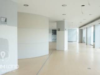 Forumland Real Estate, Επαγγελματικό κτίριο 1.570τ.μ.