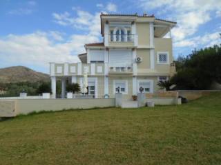 Villa for sale in Palaia Fokaia Atika