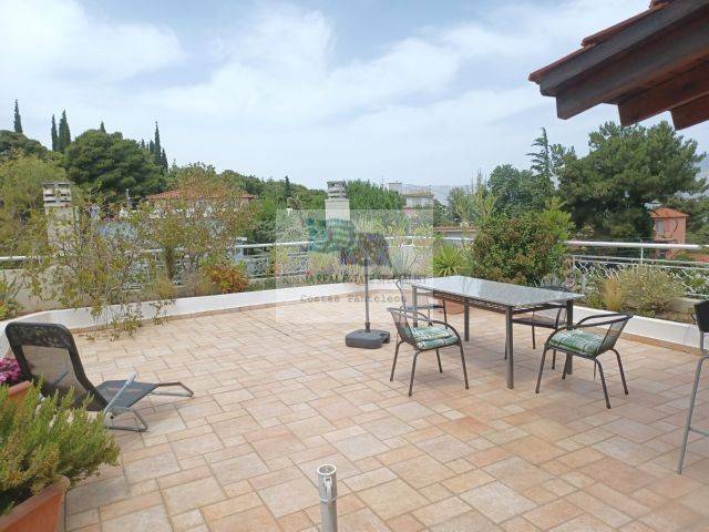 90sqm TERRACE WITH BAR-BBQ