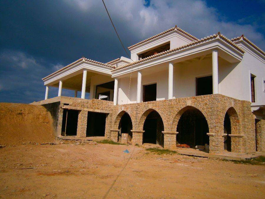 ROYAL MANSION 964 sq.m. ON A PRIVILEGED PLOT OF LAND 4300 sq