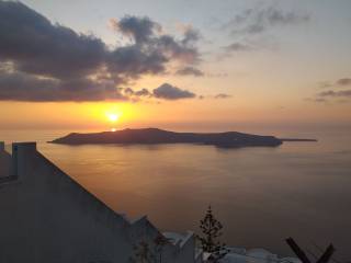 Hotel for sale in Santorini