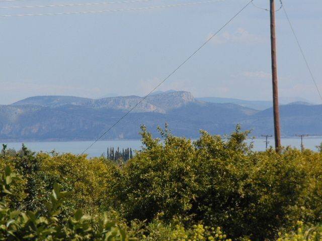 In the suburb of Nafplio are for sale land buildable 13,000