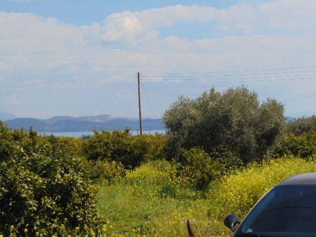 In the suburb of Nafplio are for sale land buildable 13,000