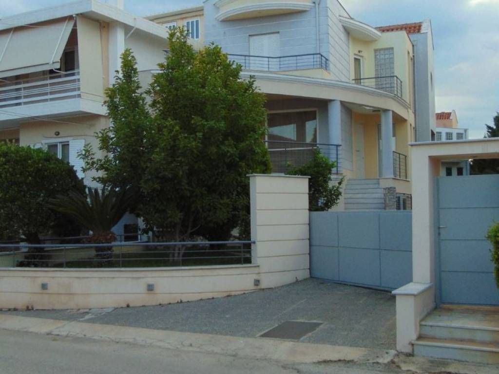 3 level villa with a total area of 258 sq.m. 