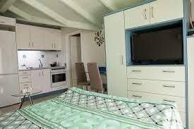 Γκαρσονιέρα προς ενοικίαση στο κέντρο του Ναυπλίου