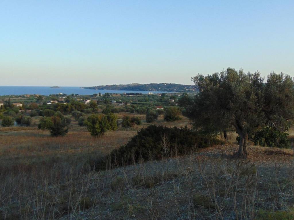 410 acres one-piece plot, 150 meters from famous beach,