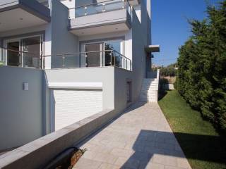 Villa in Lagonisi 290t.m 4 levels (with terrace), elevator,