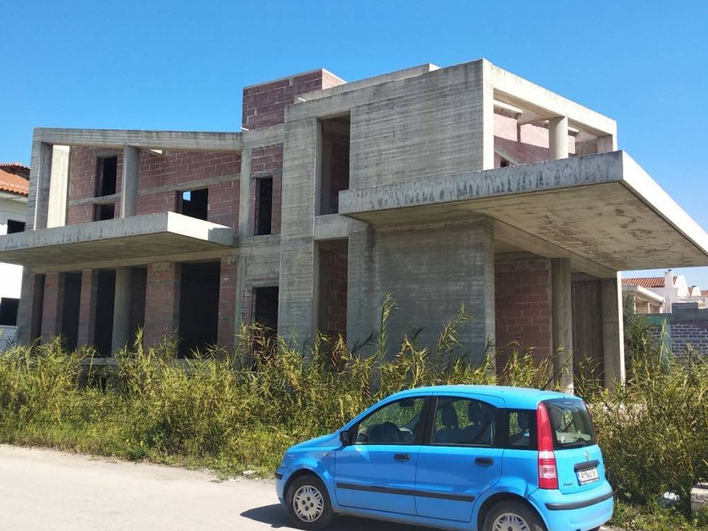 Incomplete building in a central spot of Nafplion.