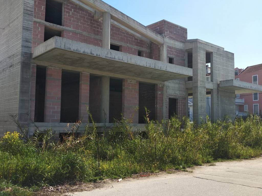 Incomplete building in a central spot of Nafplion.