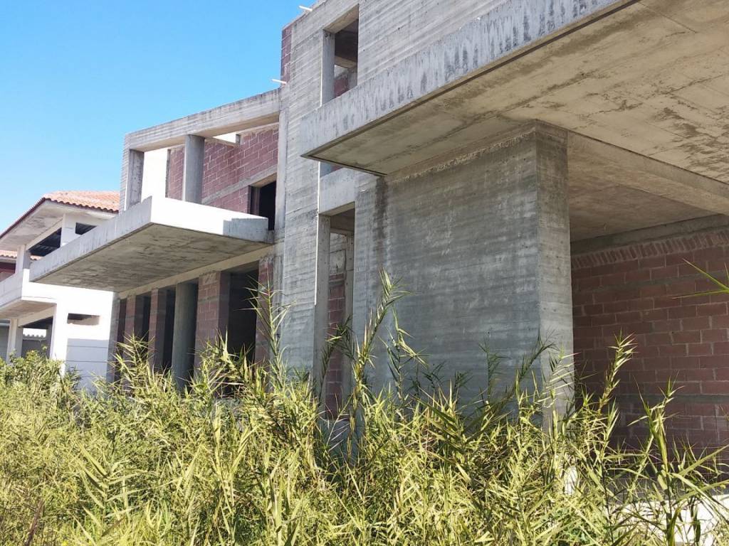 Incomplete building in a central spot of Nafplion.