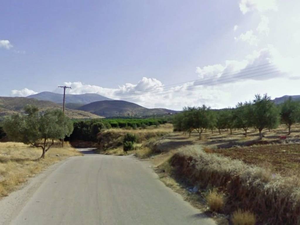 Land for sale of 10 acres with drilling