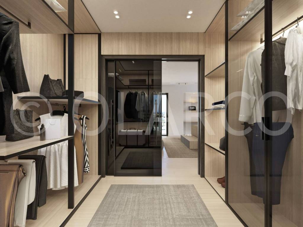 3rd Floor - Master Bedroom - walk in closet.