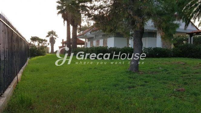 Sea Front Villa for Sale in Anthidona Drosia