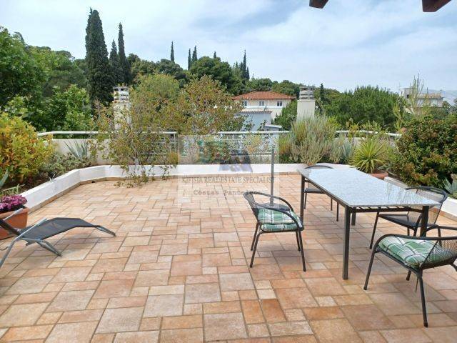 90sqm TERRACE WITH BAR-BBQ