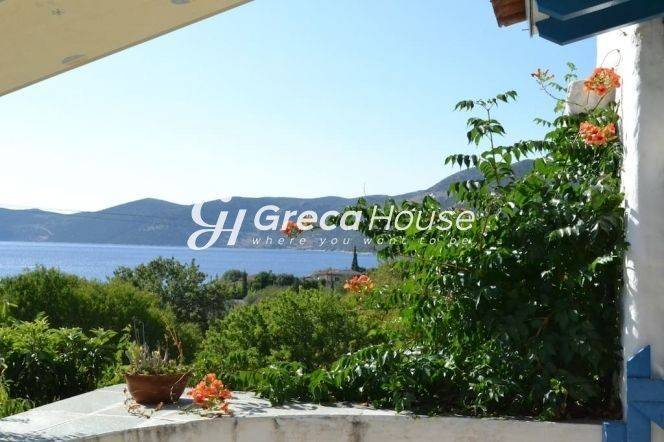 Villa with sea view for sale in Evia