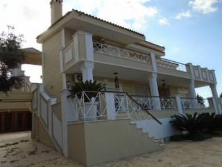 Villa for sale in Palaia Fokaia Atika