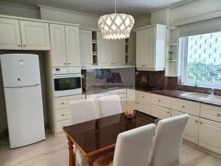 KITCHEN - DINING AREA